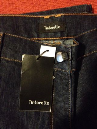 Vaqueros Tintoretto T.36 de segunda mano por 6 EUR en Foz en WALLAPOP