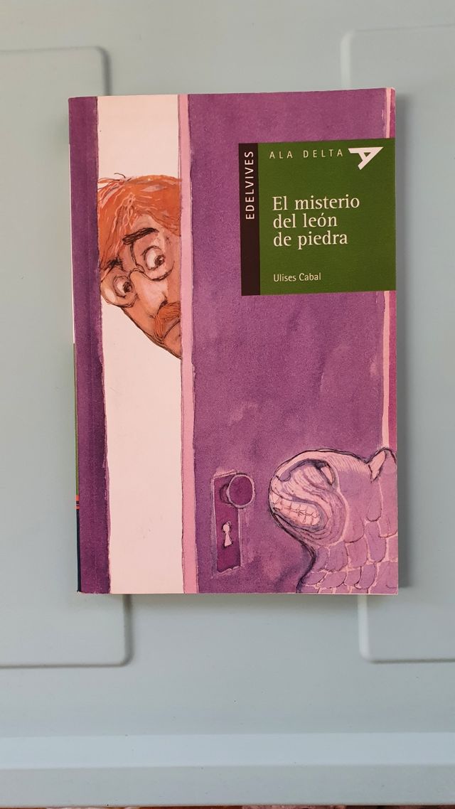 Libro " El Misterio del Leon de Piedra"