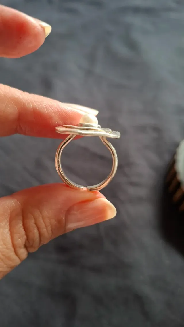 precioso anillo flor de perla