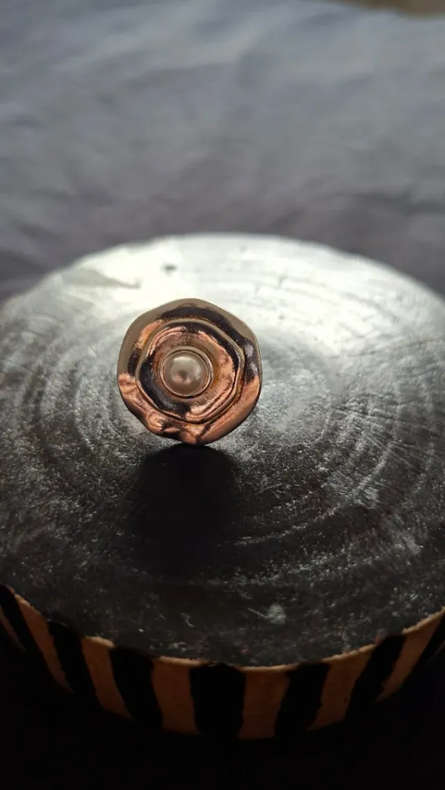 precioso anillo flor de perla