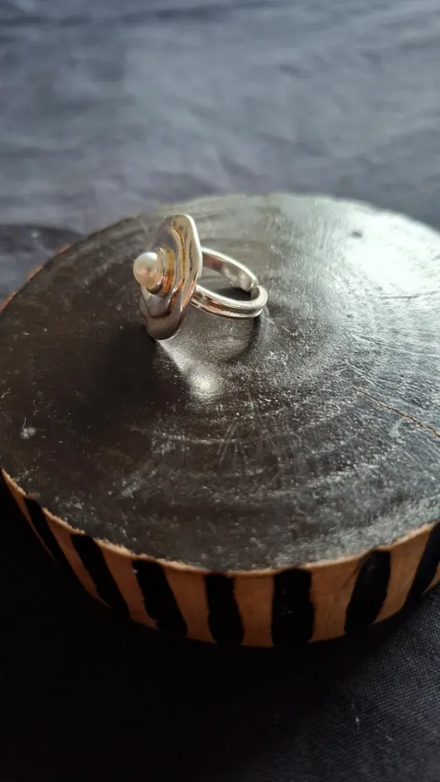 precioso anillo flor de perla