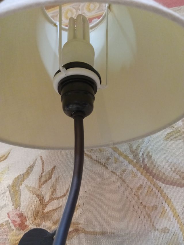 LAMPADA DA TAVOLO NUOVA DI ZECCA