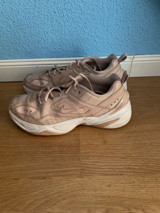 Zapatillas nike m2k rosas de segunda mano por 30 EUR en Alcalá de Henares  en WALLAPOP