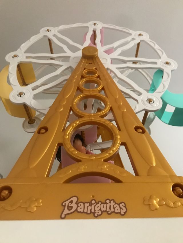Noria Barriguitas ,con una muñeca ,Nueva