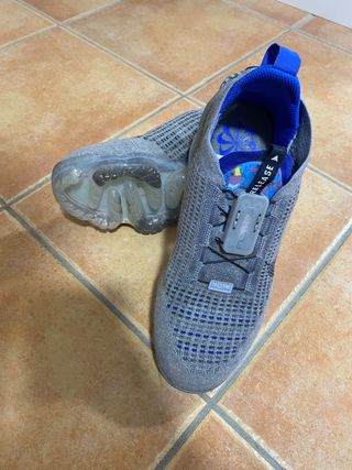 Bambas nike air vapormax 2020 numero 41 de segunda mano por 110 EUR en  Llança en WALLAPOP