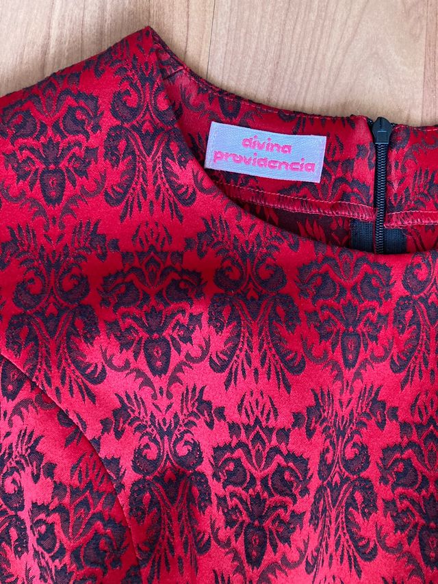 Vestido de la marca Divina Providencia