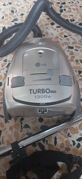 Aspirador con cable Lg + Acesorios. de segunda mano por 50 EUR en Zaragoza  en WALLAPOP