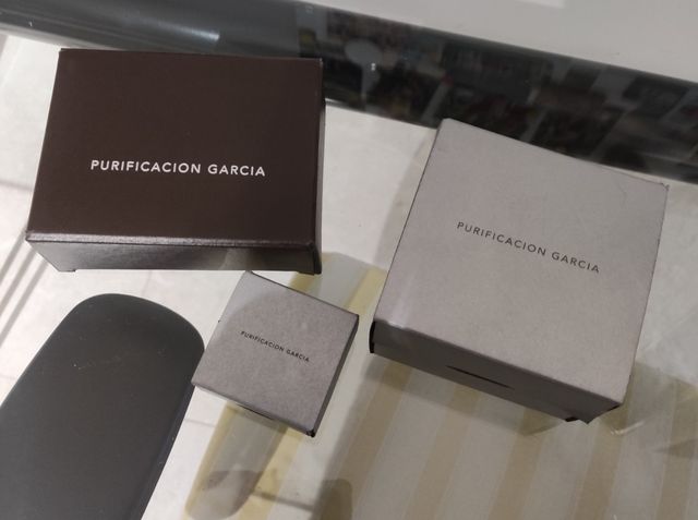 Paco 3 Cajas cartón Purificación García