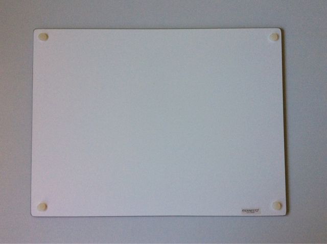 Tabla de cortar, de vidrio. Nueva.