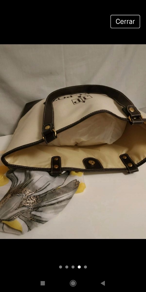 bolso con estilo J. del Pozo