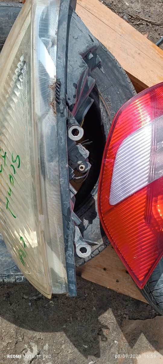 FAROS RENAULT SCENIC