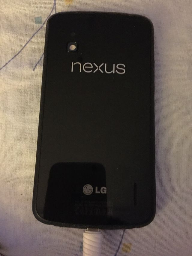 Teléfono LG Nexus 4 