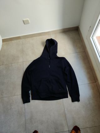 2x1 sudaderas - excelente estado de segunda mano por 10 EUR en Madrid en  WALLAPOP