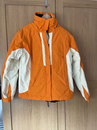 Ropa Esquí mujer de segunda mano por 30 EUR en Huétor Vega en WALLAPOP