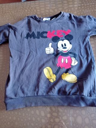 Sudadera Mickey Mousse zara de segunda mano por 3 EUR en Sevilla en WALLAPOP