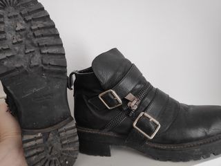 BOTINES NEGROS ZARA MUJER TALLA 39 de segunda mano por 5 EUR en Valencia en  WALLAPOP