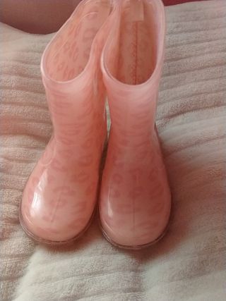 Botas de agua con luces niña,Hipercor el corte ing de segunda mano por 4  EUR en Elche en WALLAPOP