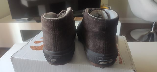 bota piel marrón Superga
