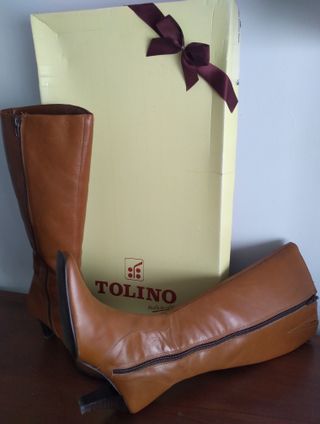Botas altas piel mujer Tolino de segunda mano por 12 EUR en Espartinas en  WALLAPOP