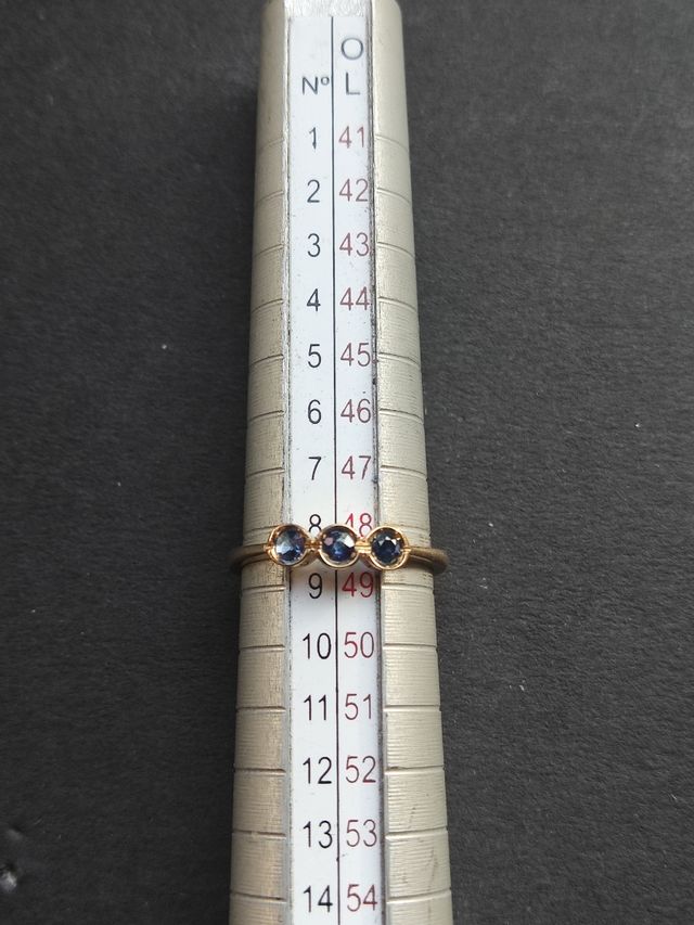 Sortija nueva de oro de 18 kilates