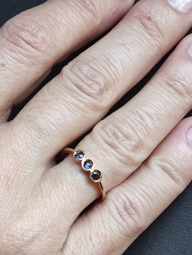 Sortija nueva de oro de 18 kilates