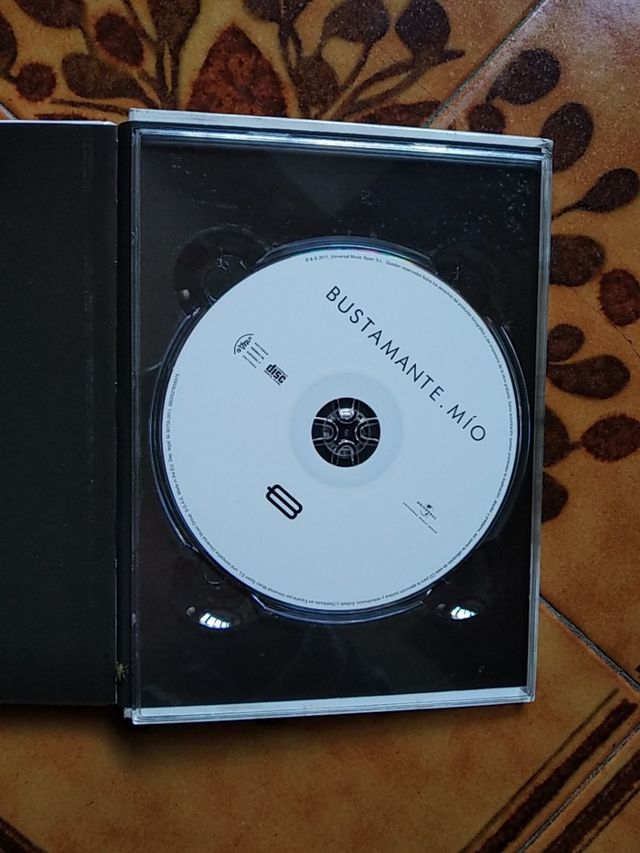 CD Bustamante Mio in edizione speciale