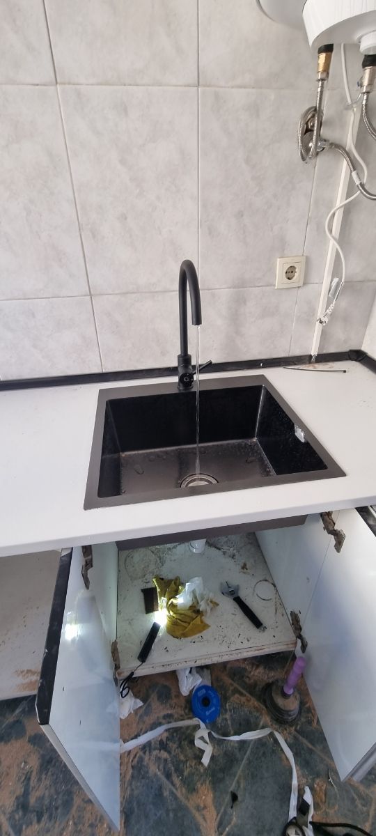 cambios de: grifos + fregaderos+ lavabos. lowcost