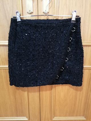 Falda lentejuelas negra zara de segunda mano por 8 EUR en Cáceres en  WALLAPOP