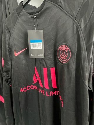 Chandal PSG Completo nuevo de segunda mano por 60 EUR en Reus en WALLAPOP