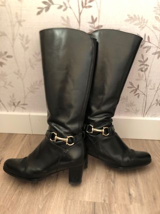 Botas negras altas mujer piel marca Wonders.Nº 37 de segunda mano por 20  EUR en Burgos en WALLAPOP