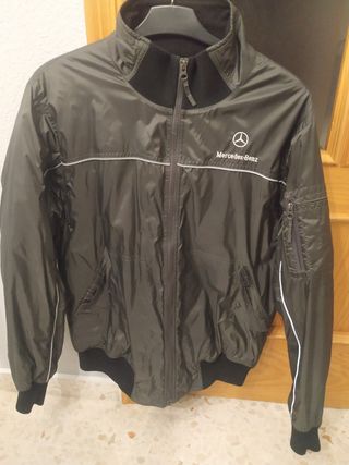 Cazadora Mercedes Benz de segunda mano por 40 EUR en San Jose de La  Rinconada en WALLAPOP