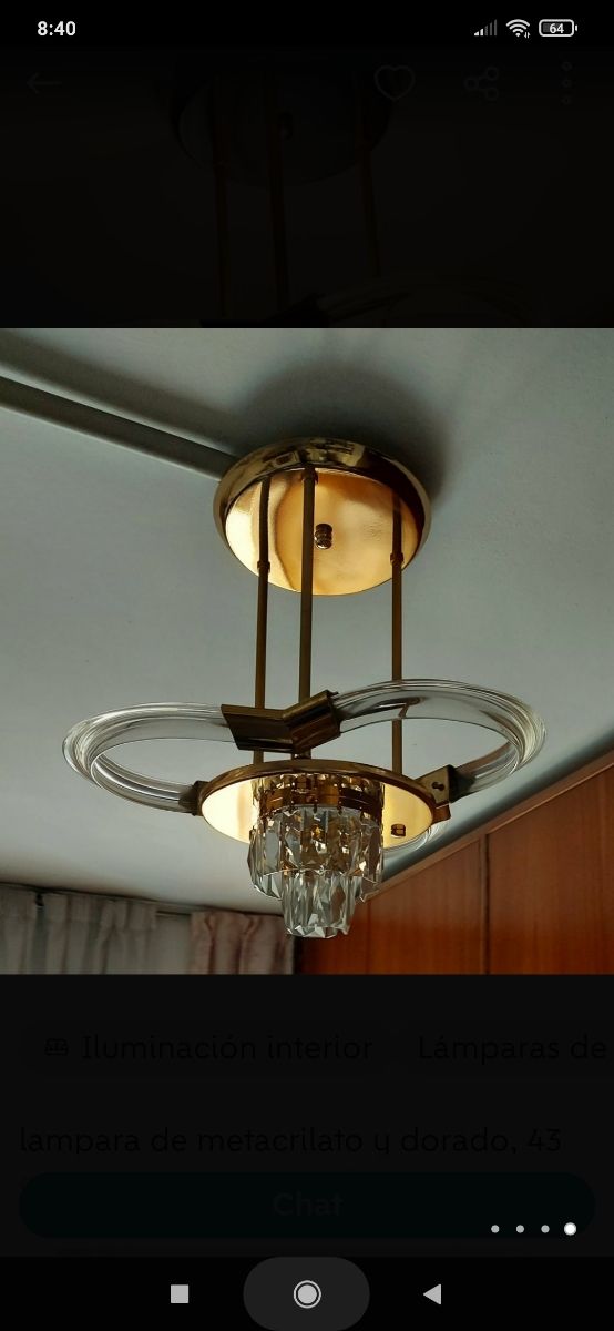 Lámpara metacrilato y dorada.