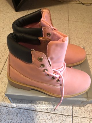 Botas Rosas Mujer de segunda mano por 10 EUR en Palma de Mallorca en  WALLAPOP