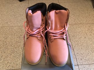 Botas Rosas Mujer de segunda mano por 10 EUR en Palma de Mallorca en  WALLAPOP