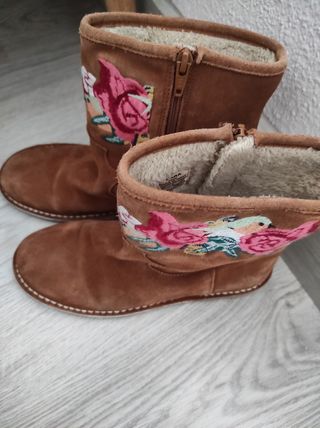 Botines zara número 37 borrego como nuevos de segunda mano por 7 EUR en  Valdemoro en WALLAPOP