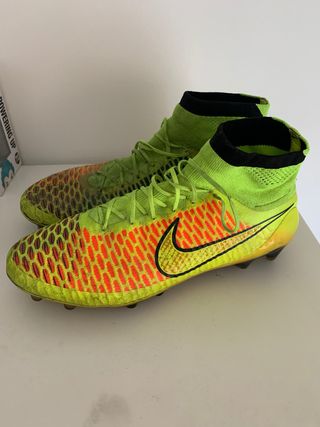 Botas de fútbol Nike Magista de segunda mano en WALLAPOP