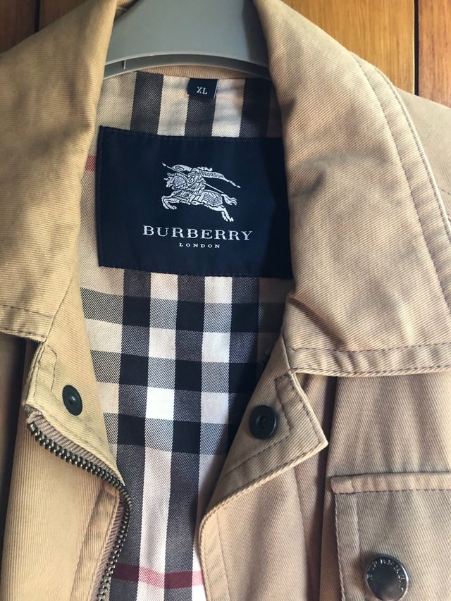 Chaquetón BURBERRY talla XL color camel 
