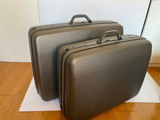 Maletas rígidas Samsonite antiguas de segunda mano por 45 EUR en Sant Cugat  del Vallès en WALLAPOP