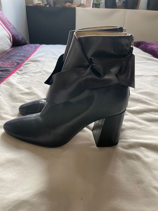 Botines mujer Zara de segunda mano por 25 EUR en Madrid en WALLAPOP