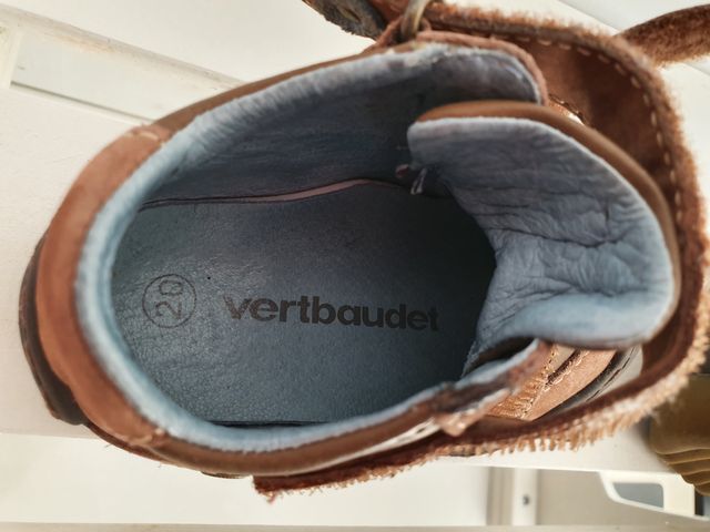 Scarpe da bambino taglia 20. Marca: Vertbaudet