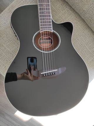 Guitarra Electroacústica Yamaha APX600 y Estuche de segunda mano por 290  EUR en Madrid en WALLAPOP