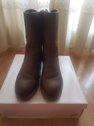 Bota Ana Fiel de zalando de segunda mano por 27 EUR en Madrid en WALLAPOP