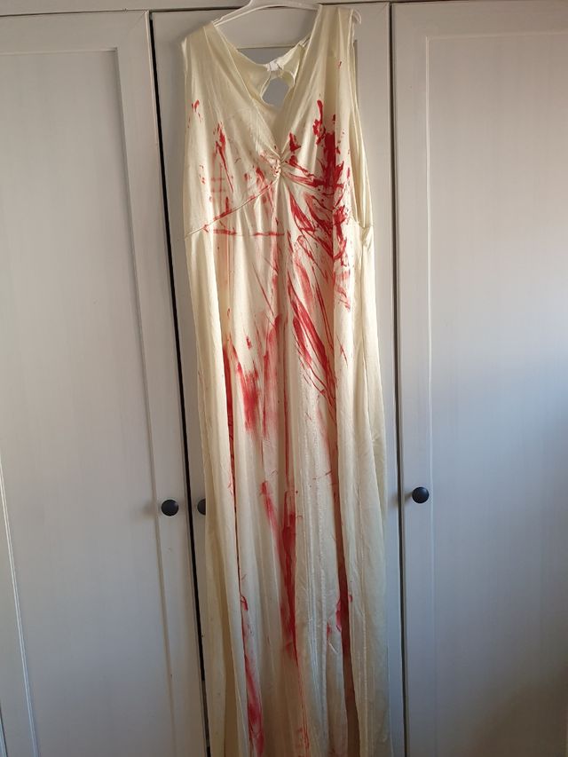 Disfraz estudiante sangrienta