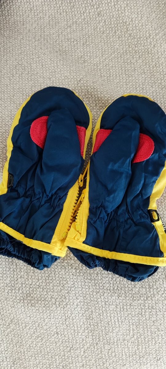 Manoplas nieve niño