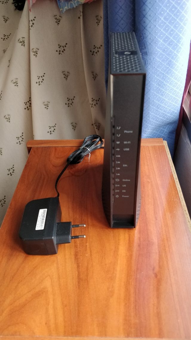 ROUTER DSL TECHNICOLOR MODELO TC7210