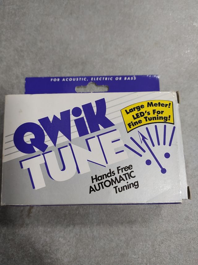 Afinador de guitarra/bajo Qwik Tune