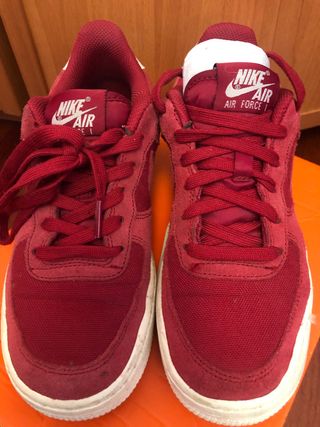 Zapatillas Nike de segunda mano por 30 EUR en Bilbao en WALLAPOP