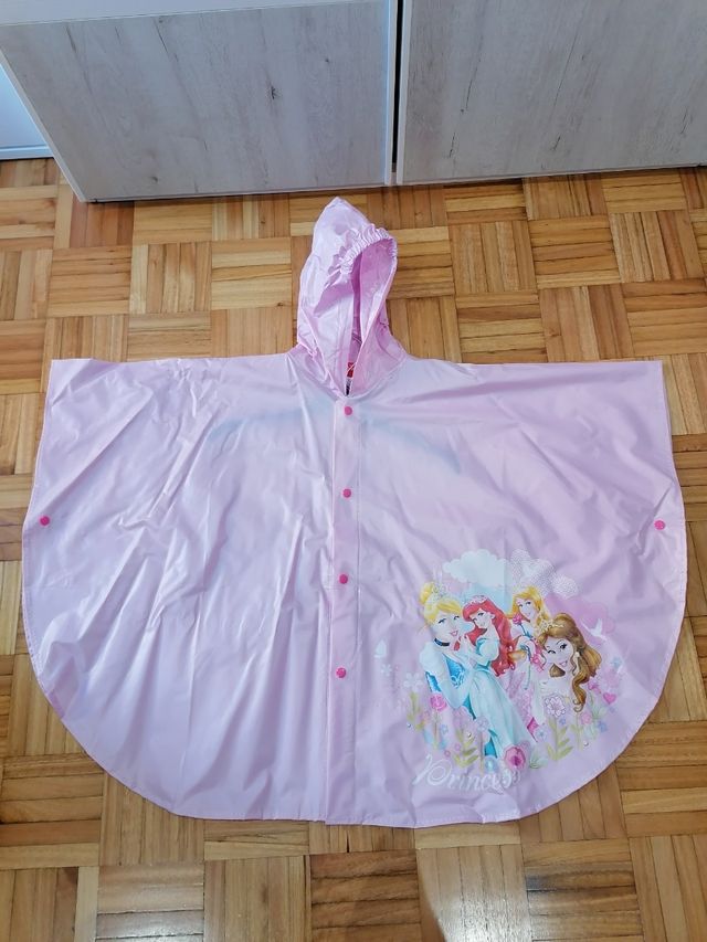 Capa de princesas para la lluvia. Chubasquero.
