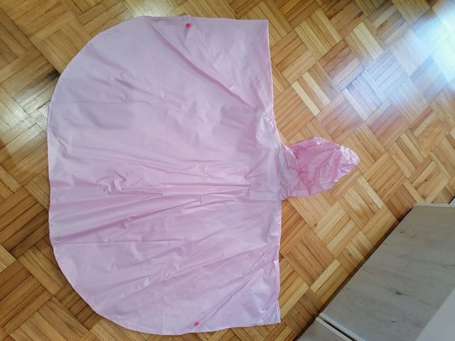 Capa de princesas para la lluvia. Chubasquero.