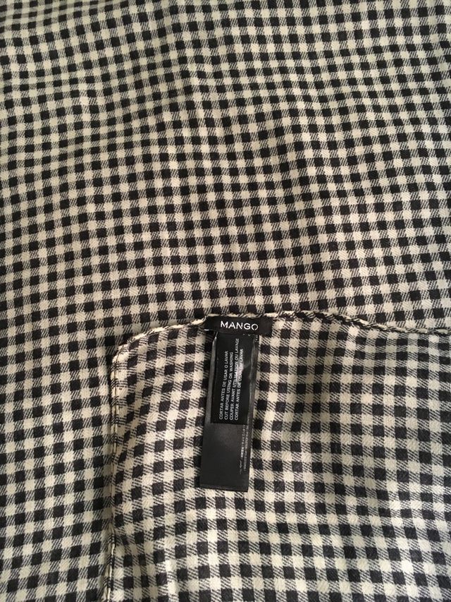 Pañuelo cuadros Mango